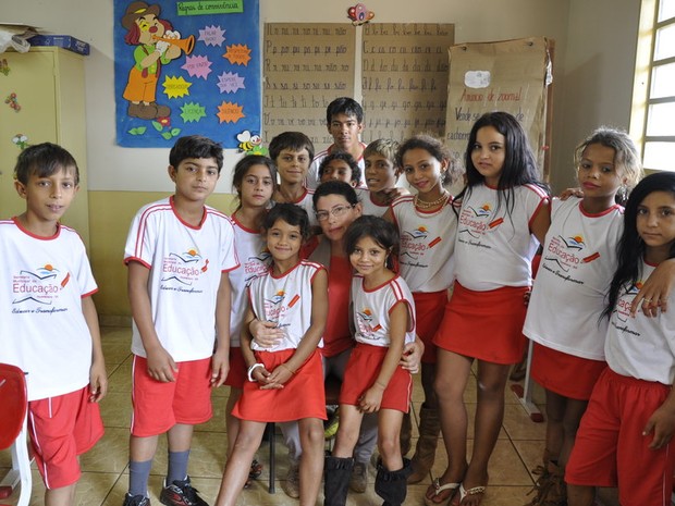Escola criou classe específica para alunos ciganos, em Itumbiara, Goiás (Foto: Adriano Zago/G1)