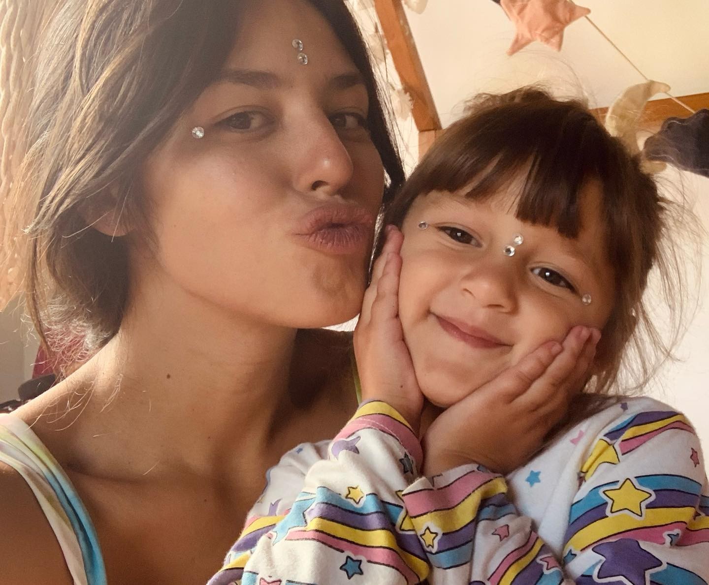 Yanna Lavigne publica série de fotos ao lado da filha, Madalena, de quatro anos (Foto: Reprodução / Instagram)