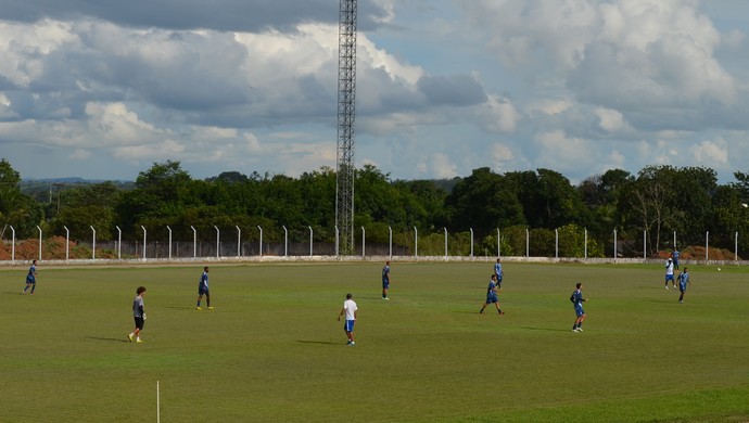 Equipe do Ji-Paraná realiza último treino antes do duelo com o Genus na estreia (Foto: Mônica Santos)