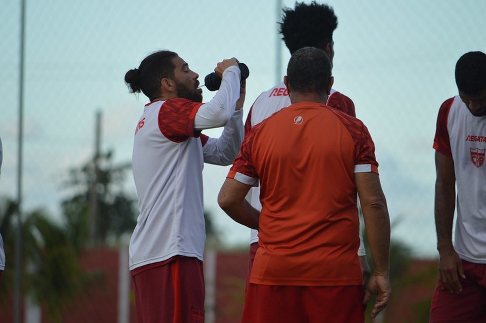 Jogadores tiveram pouco tempo de descanso — Foto: Maxwell Oliveira/Ascom CRB