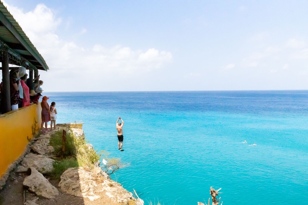 Turistas se divertem em Curaçao, ilha no Caribe controlada pela Holanda — Foto: Eduardo Gato