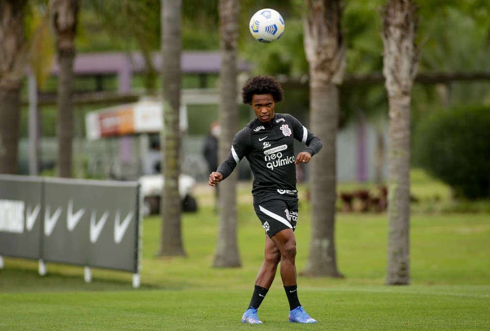 Corinthians treina quarteto para domingo, veja a provável escalação 