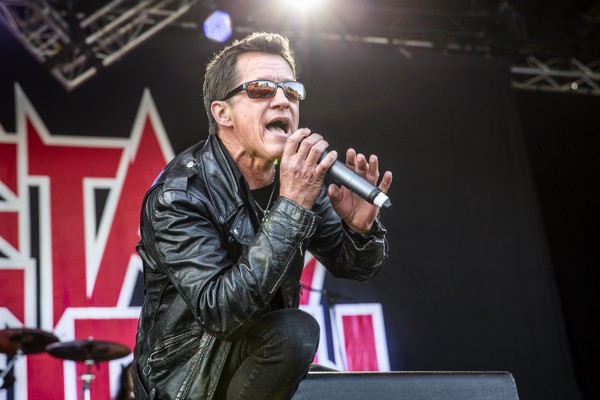Mike Howe em show do Metal Church na Suécia em junho de 2017 (Foto: Getty Images)