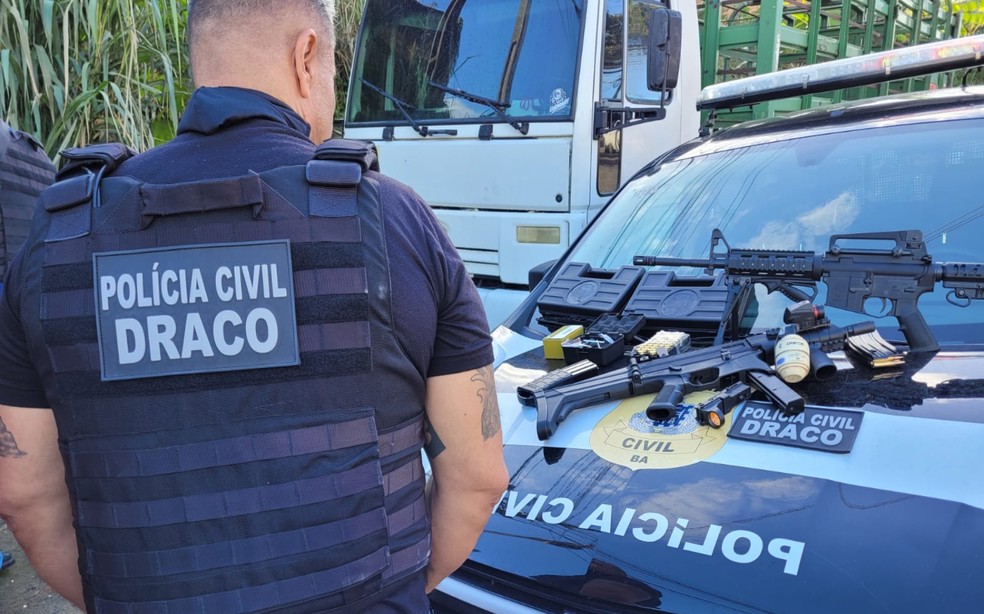 Polícia Civil cumpre mandados de prisão contra quadrilha envolvida em sequestros em Salvador e RMS — Foto: Natália Verena/SSP