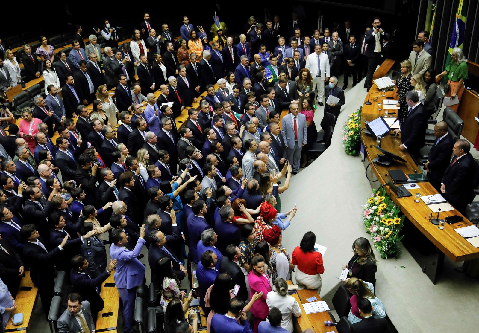 Cerimônia de posse dos novos deputados no plenário da Câmara, em Brasília — Foto: Sergio Lima / AFP
