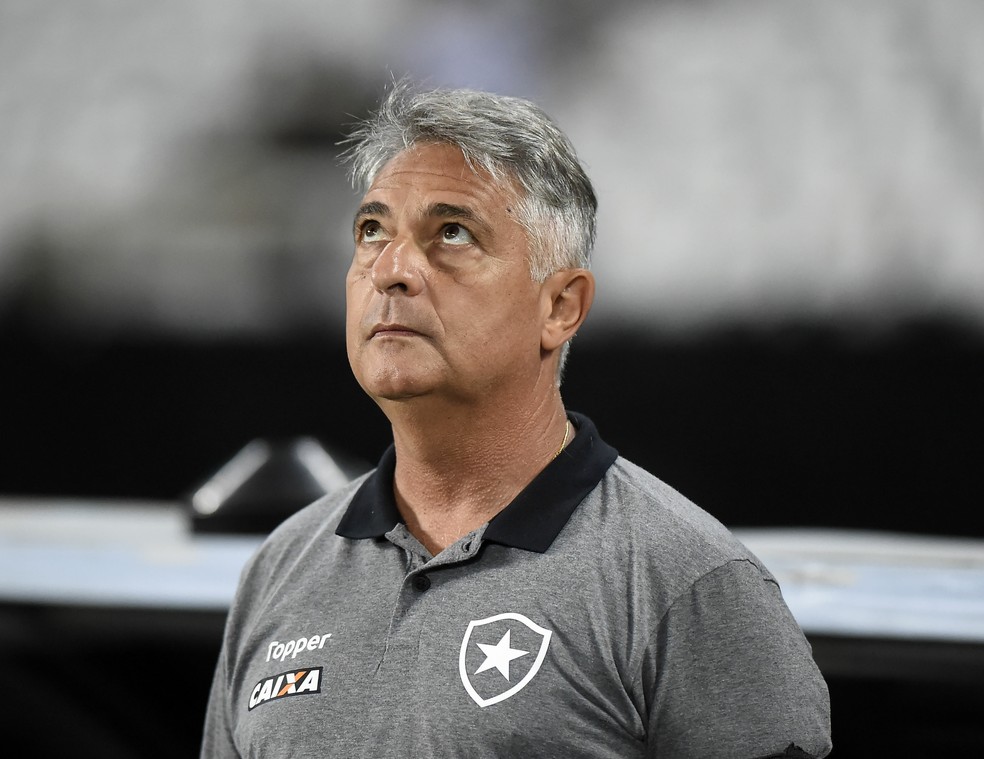 Marcos PaquetÃ¡, demitido do Botafogo apenas cinco jogos apÃ³s ter sido contratado (Foto: AndrÃ© DurÃ£o/GloboEsporte.com)