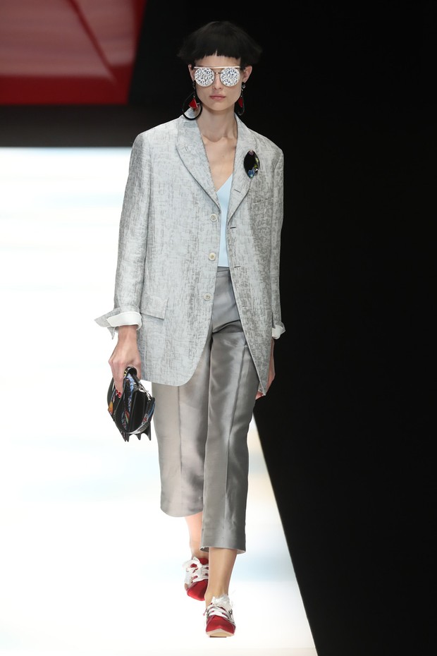 #SuzyMFW: Giorgio Armani - Impressionist Flowers - Vogue | en