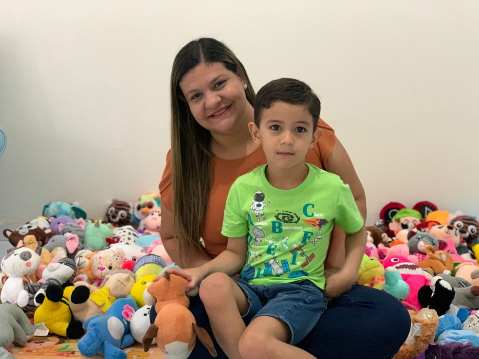Alessandra Baraúna e o filho, Bernardo Baraúna. — Foto: Yara Ramalho/g1 RR
