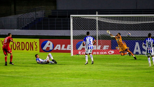 CSA x 4 de Julho; gol de Dudu