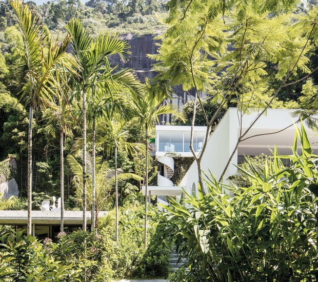 Niemeyer desenhou a casa em 1969 para sua cunhada (Foto: Stephan Ruiz/ Reprodução)