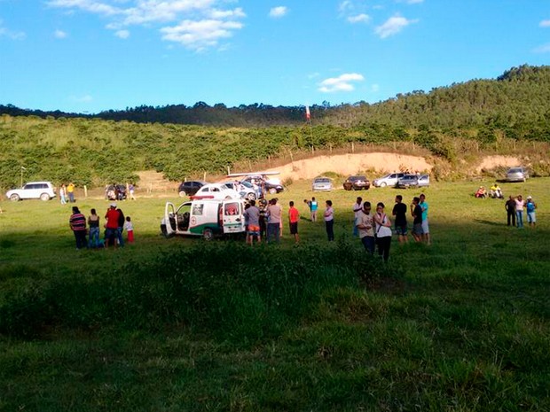 Bombeiros resgataram vítima de acidente de parapente em São Domingos do Prata (Foto: Corpo de Bombeiros de Minas Gerais/Divulgação)