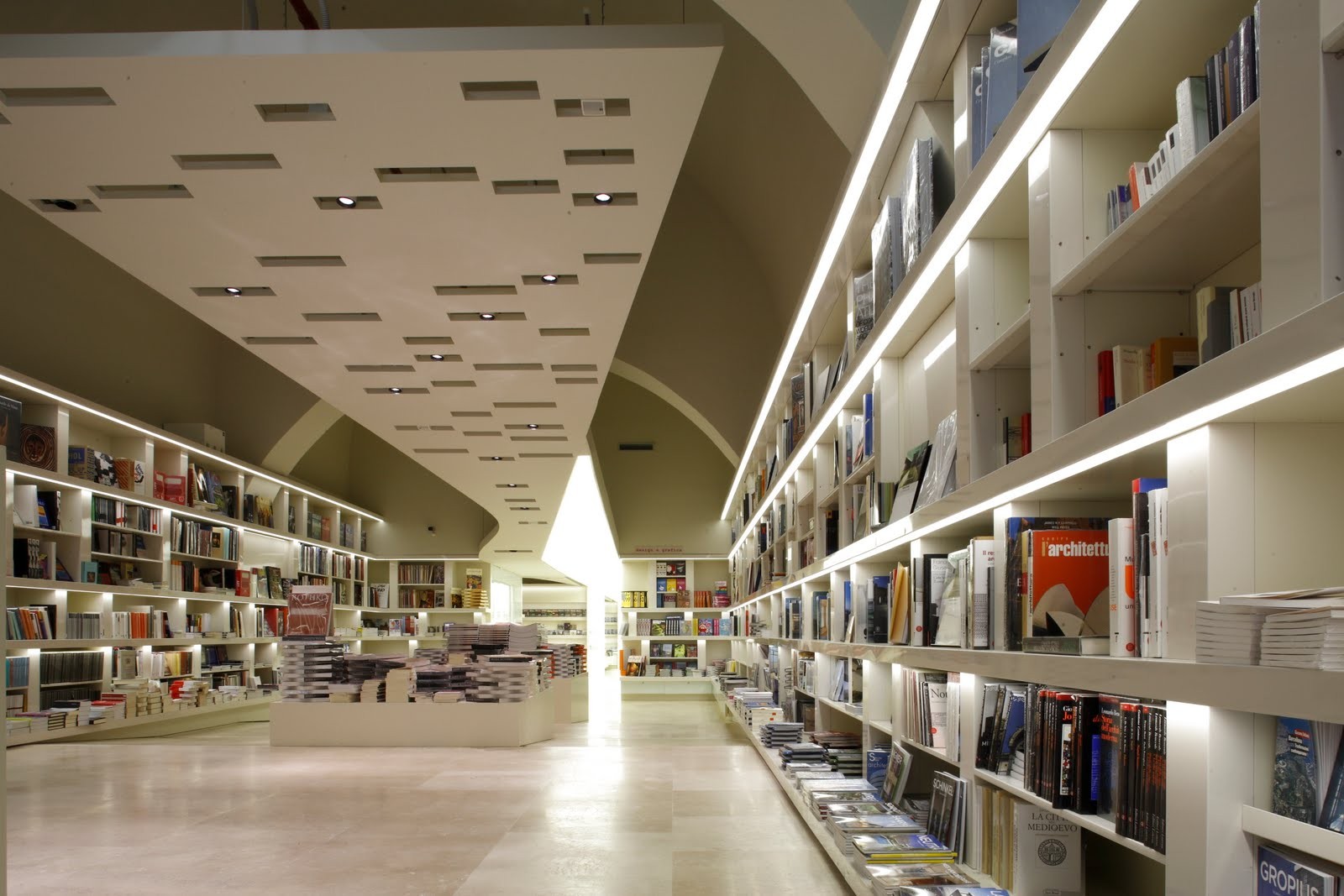 Bookabar Bookshop - Roma, Itália (Foto: Reprodução)