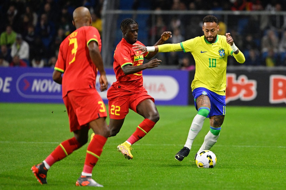 Neymar em Brasil x Gana — Foto: Damien MEYER / AFP