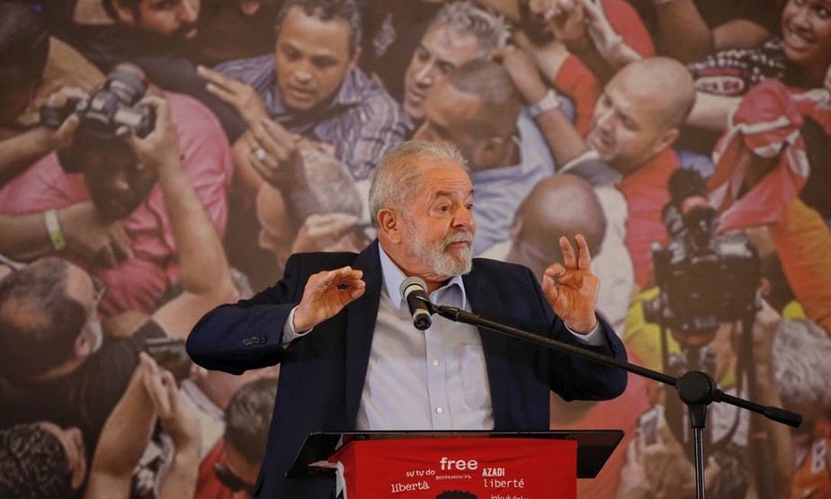 Coletiva de imprensa com o ex-presidente Lula depois da decisão de Edson Fachin de anular os processos julgados em Curitiba