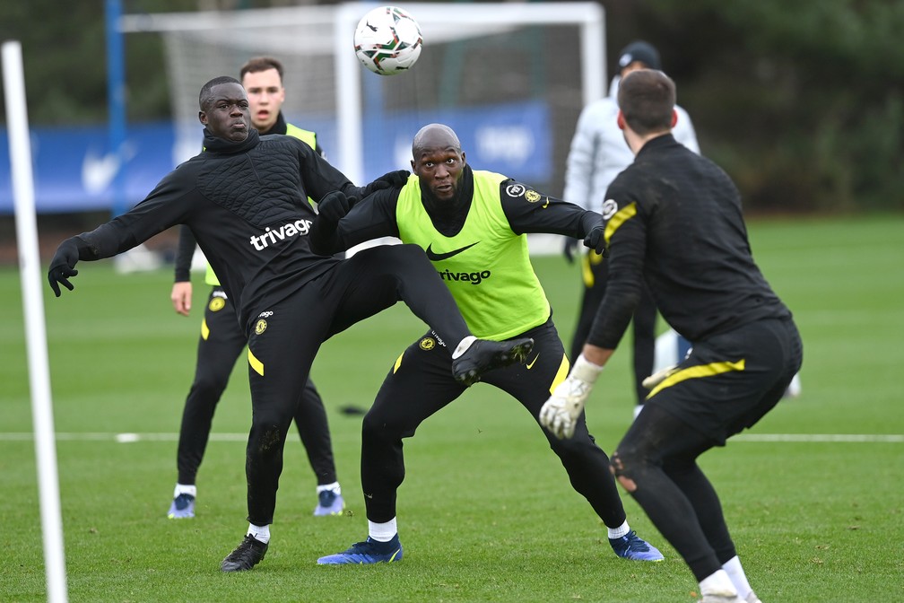 Lukaku, em treino do Chelsea nesta segunda-feira  Foto: Darren Walsh/Chelsea FC via Getty Images