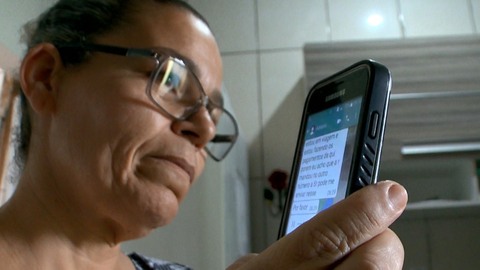 Mulher é vítima de golpe ao acreditar que teria lucro fácil — Foto: Reprodução/ TV Gazeta