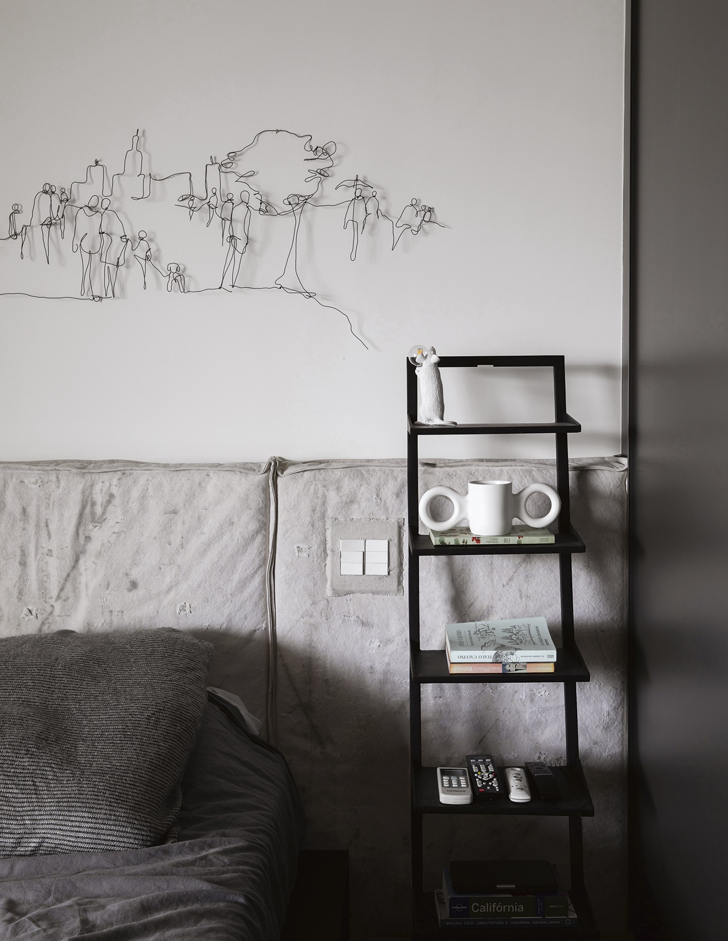 Primeiro apartamento de jovem arquiteto tem 50 m² e ideias multifuncionais (Foto: Lufe Gomes)