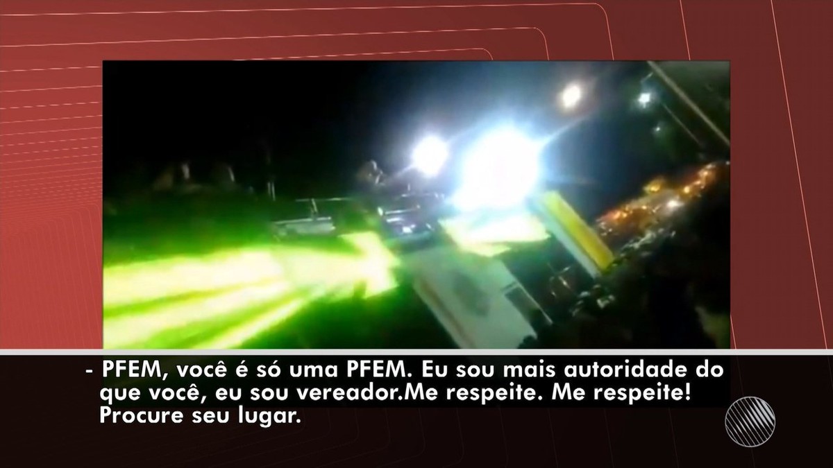 Kannário causa polêmica ao aparecer fumando 'cigarrinho de índio