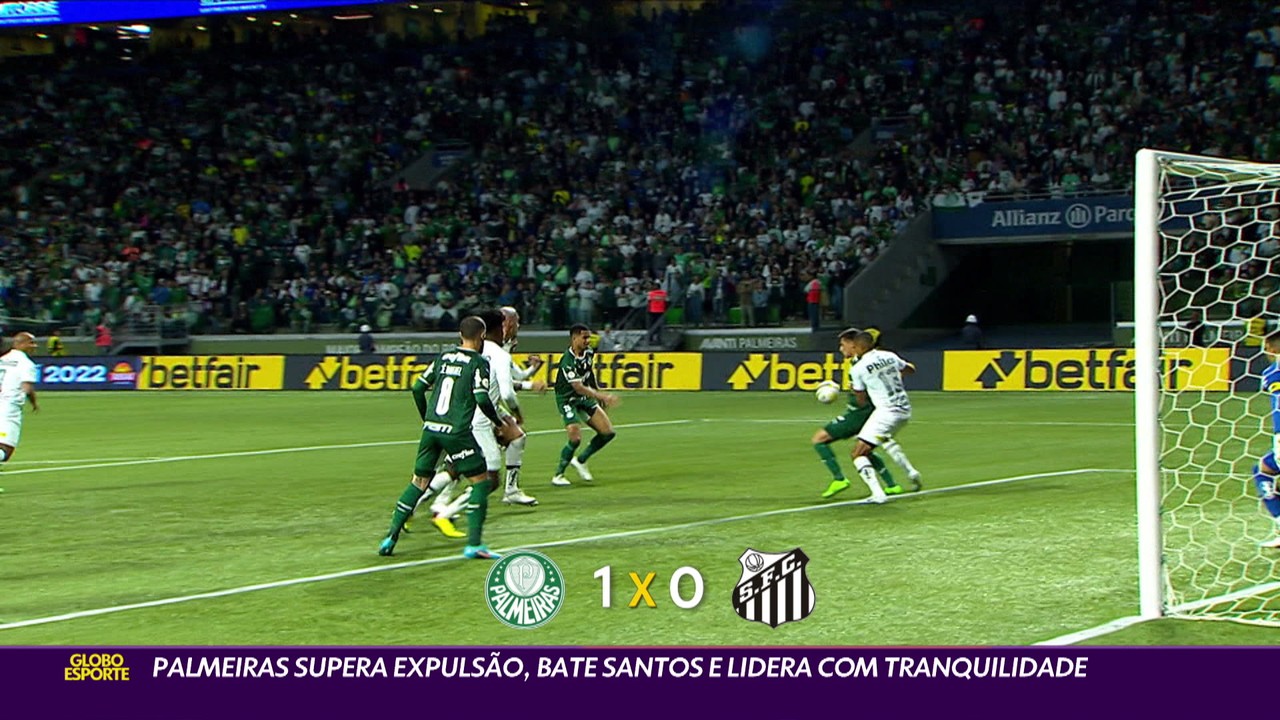 Palmeiras supera expulsão, bate Santos e lidera com tranquilidade