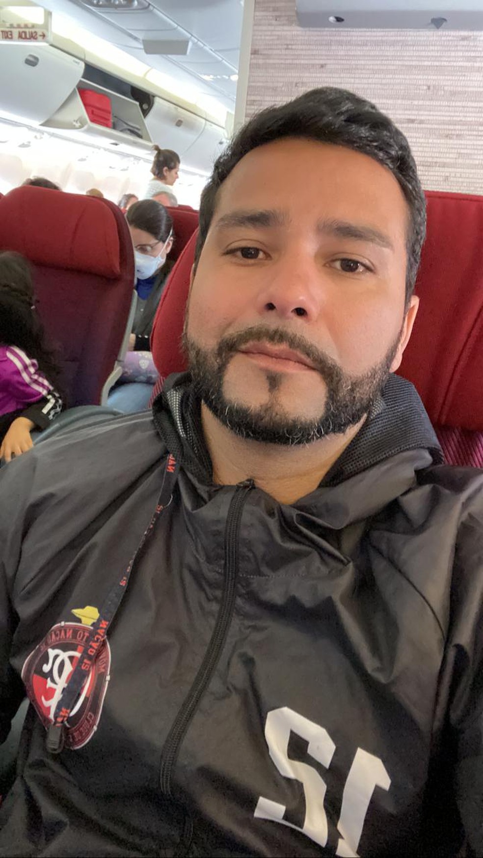 Eduardo, torcedor do Flamengo que ficou preso no Peru, embarca rumo ao Brasil — Foto: Arquivo pessoal