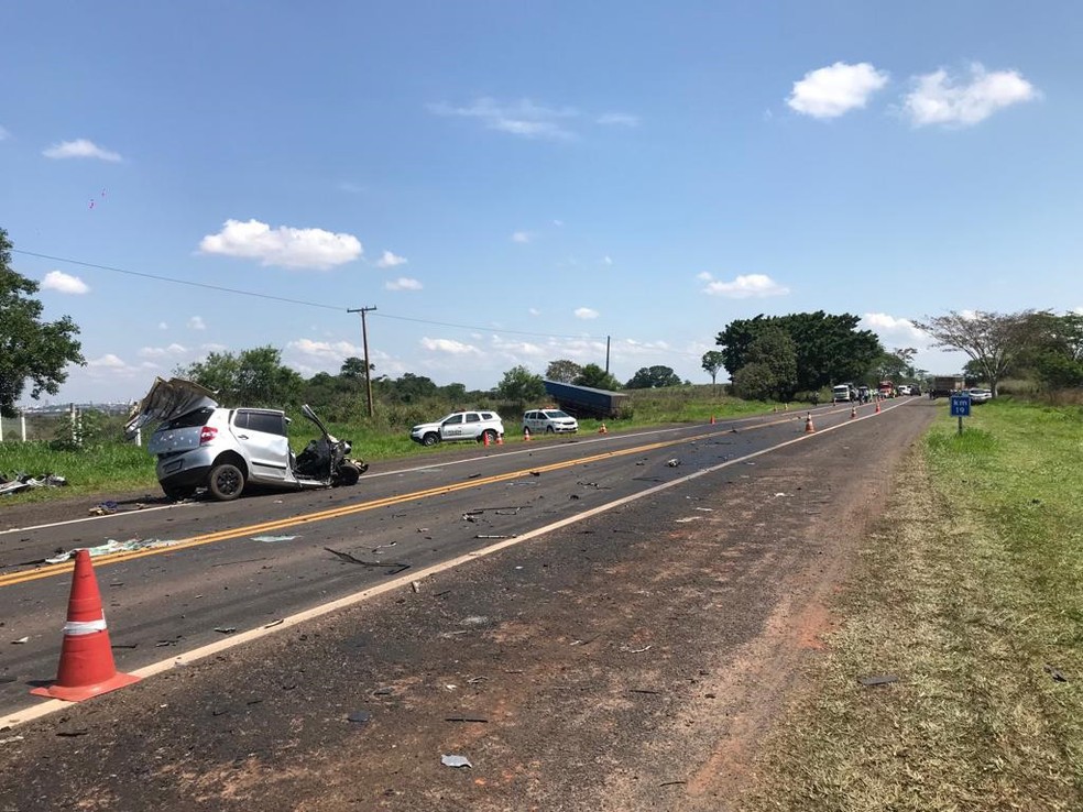 Duas pessoas morreram na Rodovia Júlio Budiski (SP-501), em Álvares Machado (SP) — Foto: Polícia Militar Rodoviária
