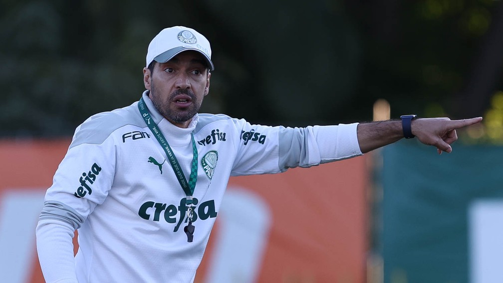Liberado pelo STJD, Abel inicia domingo a trajetória em busca do título do Brasileirão
