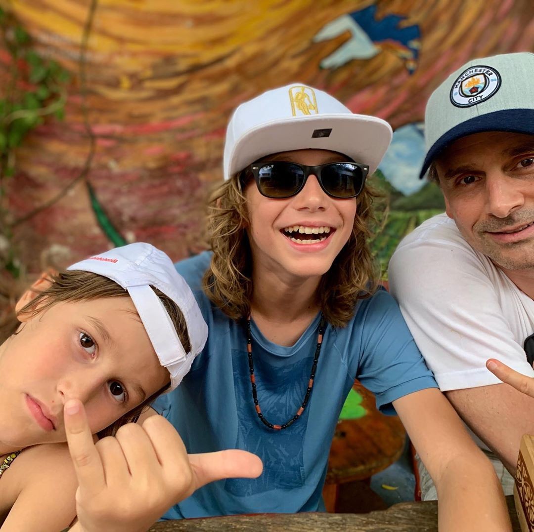 Murilo Rosa com os filhos Lucas e Artur (Foto: Reprodução / Instagram)