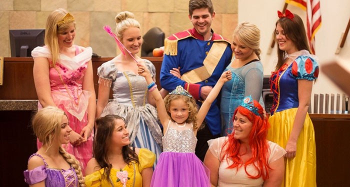 Danielle Koning e todas as princesas que acompanharam a audição (Foto: Divulgação)