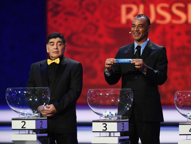 Cafu anuncia rival do Brasil na primeira fase; Maradona olhou torto (Foto: getty images)