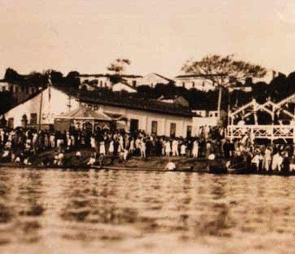 Festa do Divino em 1907, na Rua do Porto em Piracicaba — Foto: Instituto Histórico e Geográfico de Piracicaba