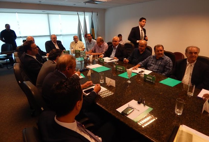 Primeira Liga estuda ação contra a CBF para votar em reforma