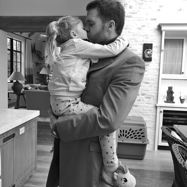 Tom Brady e a filha, Vivian (Foto: reprodução/instagram)