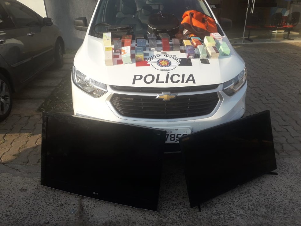 Produtos furtados de residência foram recuperados em Lucélia — Foto: Polícia Militar