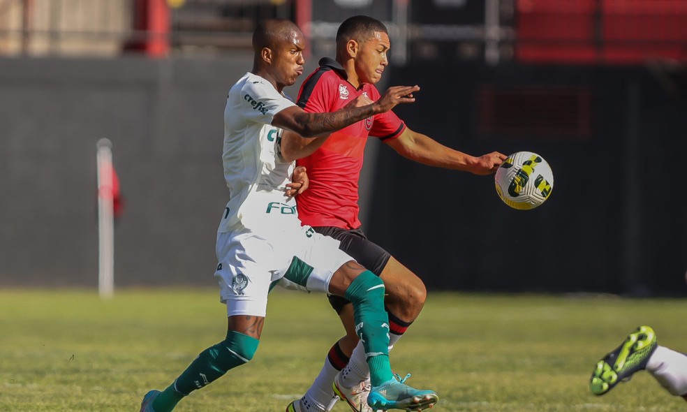 Palmeiras vence Brasil-RS pelo jogo de ida das oitavas da Copa do Brasil