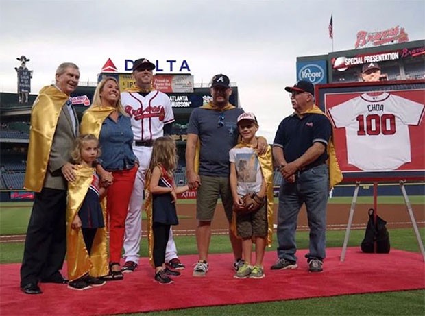 O time de beisebol de Atlanta apoiou a campanha (Foto: Divulgação Children’s Healthcare of Atlanta)