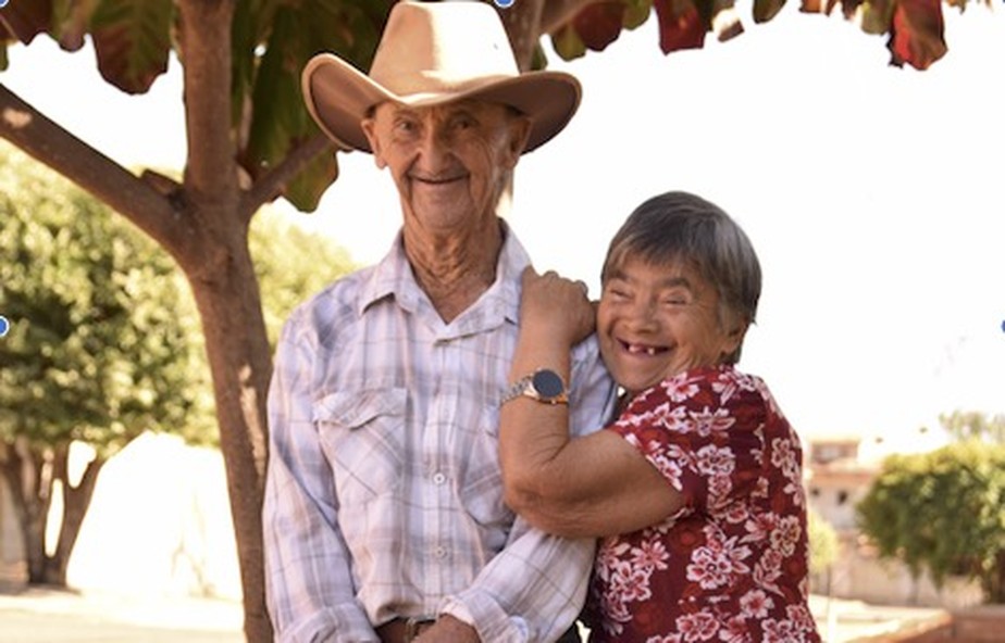 Juntos: Aos 68 anos, Izabel da Silva tem Down e ainda cuida do marido