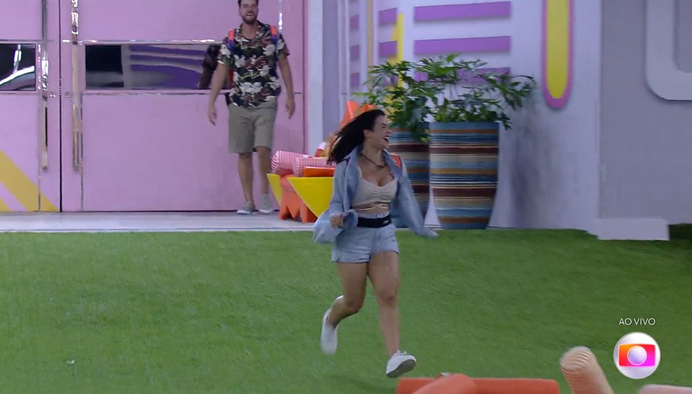 Larissa e Gustavo entram no BBB22 — Foto: Reprodução/TV Globo