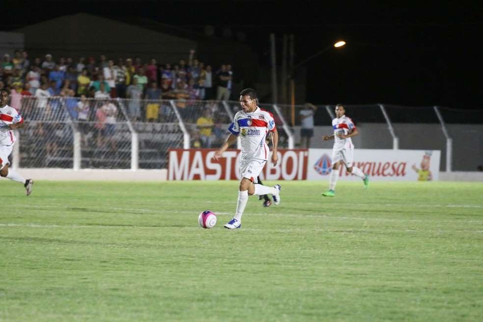 Jogador é titular desde a estreia (Foto: Cláudio Gomes / Ascom Afogados FC)