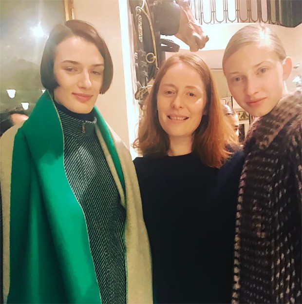 At Hermes, artistic director Nadege, centre, with two models from her colourful pre-Coll autumn winter 2017 collection. Thinking of her four years with Maison Margiela- and the upcoming MoMu exhibition of Margiela's Hermes years. (Foto: @suzymenkesvogue)