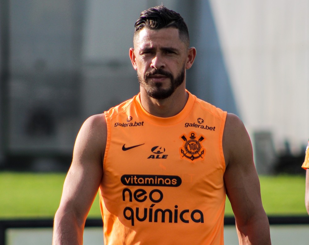 Giuliano foi titular apenas em 12 dos 28 jogos disputados pelo Corinthians em 2022