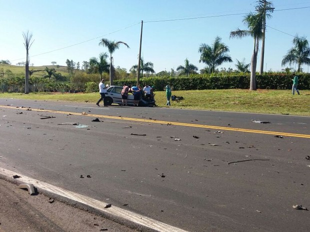 Acidente foi na Rodovia Comandante João Ribeiro de Barros (Foto: Visão Notícias/Divulgação)