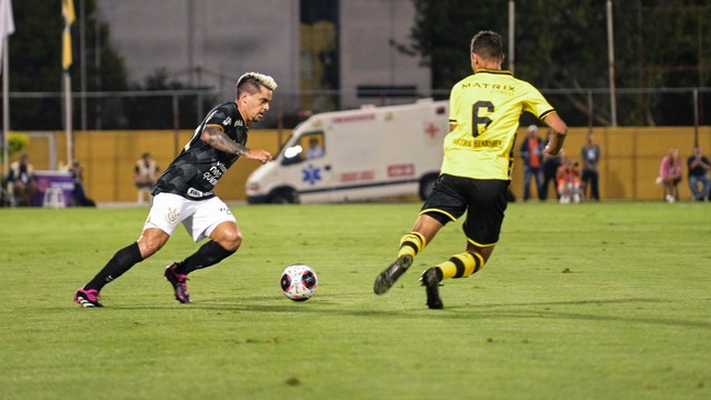 Corinthians joga mal, perde do São Bernardo e quebra série positiva do Paulistão