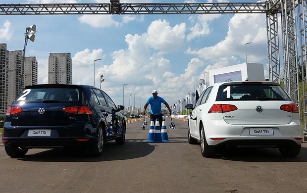 Test-drive da Volkswagen no Salão do Automóvel (Foto: Reprodução)