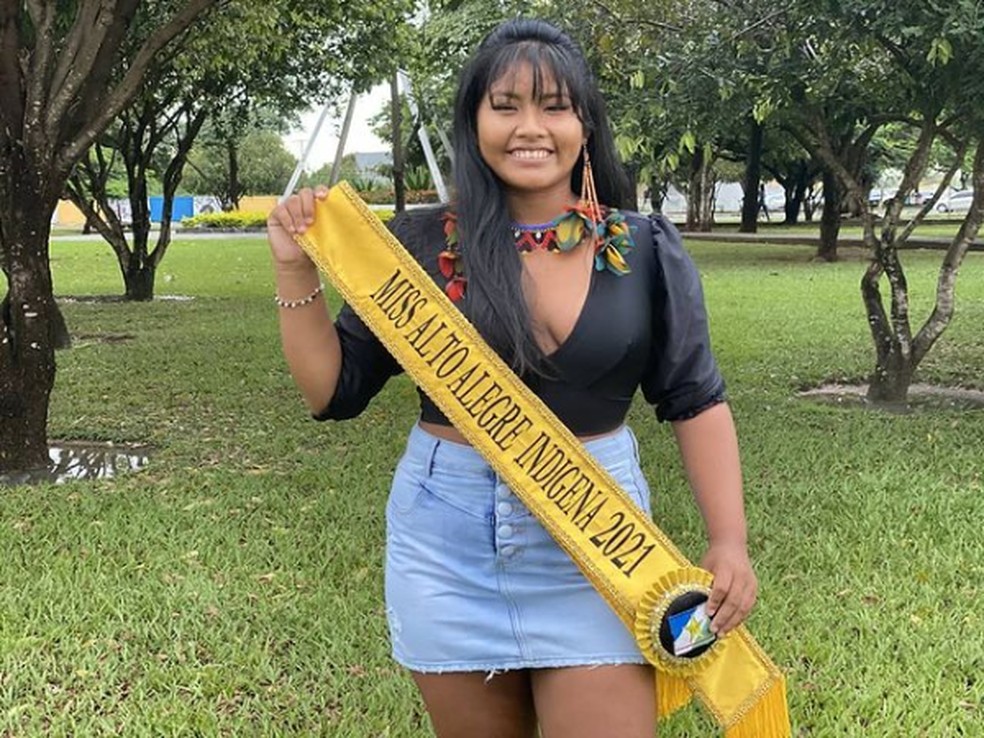 A jovem foi eleita, primeiramente, Miss Alto Alegre Indígena 2021 — Foto: Reprodução/Instagram maariwilliams 