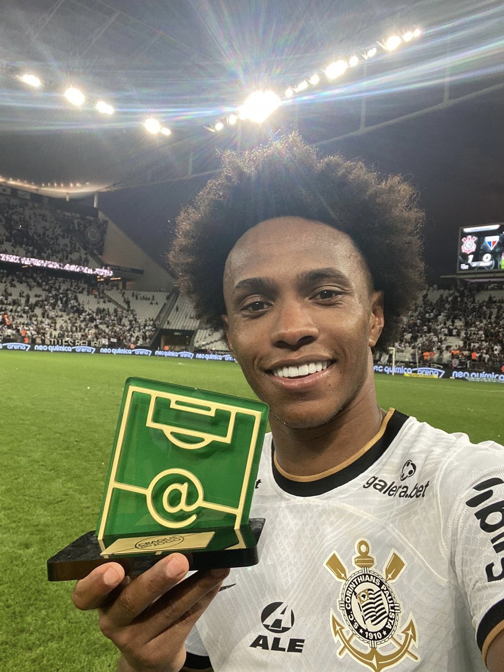 Craque do jogo na vitória diante do Fortaleza, Willian comenta sobre a atuação do time