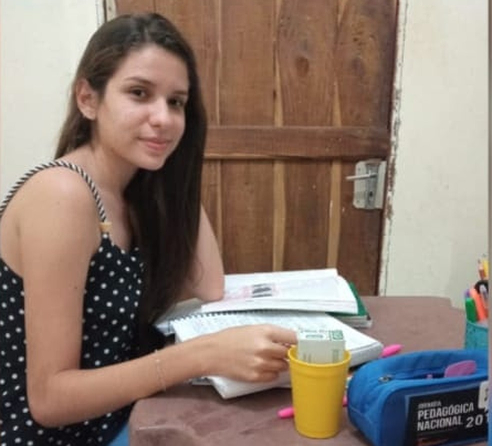Lilian Dávila Soares Lopes, que mora em Juazeiro do Piauí, também pontuou 980 na redação do Enem 2020 — Foto: Divulgação/Seduc-PI