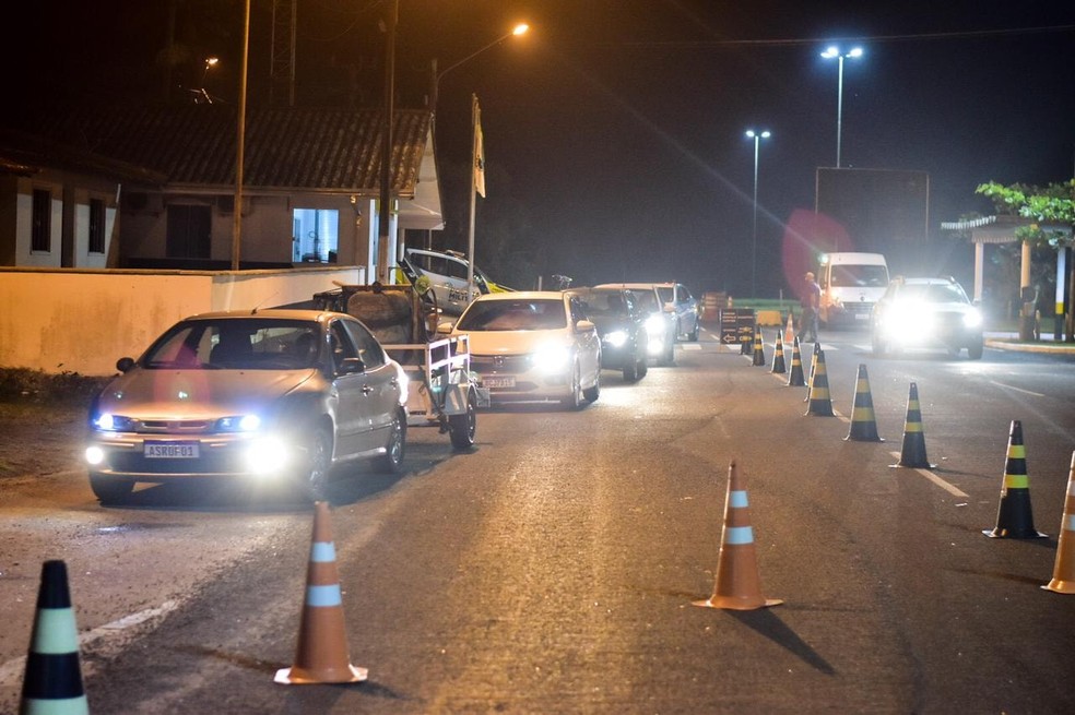 corpus christi barreiras sanitarias abordaram 20 748 motoristas e 896 tiveram que voltar do litoral do parana parana g1