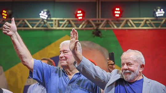 Lula volta ao Paraná em agenda sem Requião, aliado local na eleição passada