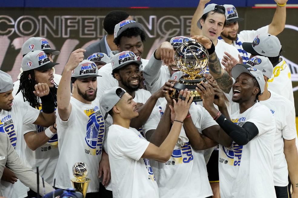Golden State Warriors comemoram mais um título do Oeste — Foto: Thearon W. Henderson/Getty Images