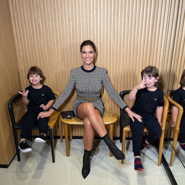 Andressa Suita com os filhos, Gabriel e Samuel (Foto: Reprodução/Instagram)